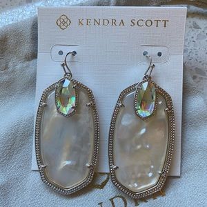 Kendra Scott Darcy Drop Earrings in Silver
